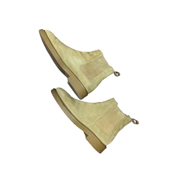 Vince Men\'s Sand Suede Boots